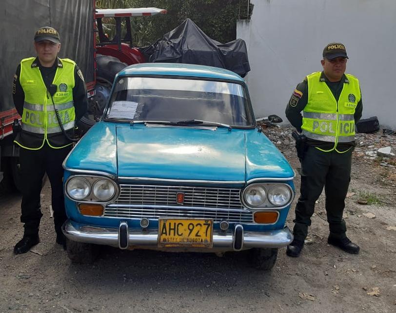 Volqueta y automóvil robados fueron recuperados en Chicoral y el Guamo