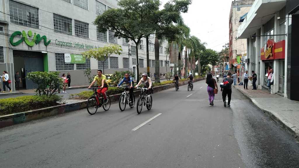 35 vehículos han sido inmovilizados por circular en el día sin carro y sin moto
