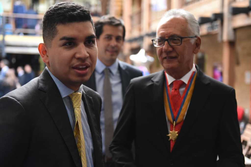 Gobierno reconoció a Jaramillo como el mejor alcalde del país en gestión de vivienda