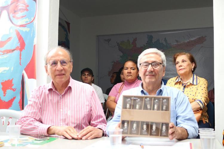 Leonidas López, recibe adhesión de Carlos García