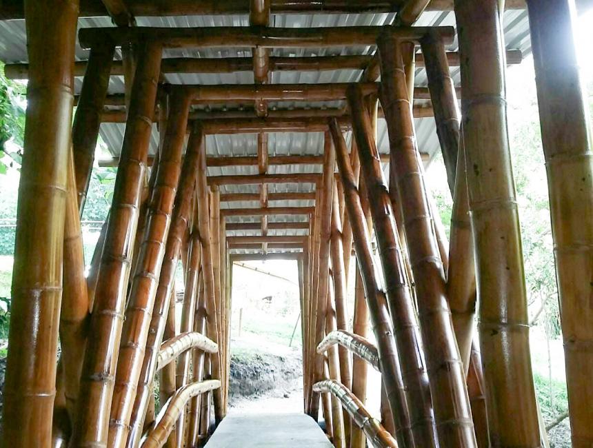 Construyen puente peatonal en la vereda Ambalá de Ibagué