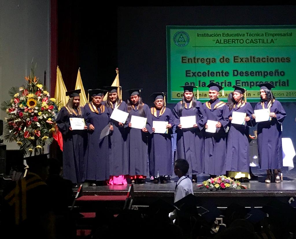 Excombatientes terminan año escolar, en el Tolima
