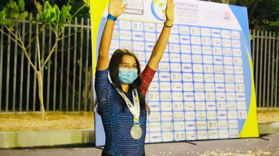 Niña ibaguereña obtuvo medalla de plata en el Panamericano de Patinaje