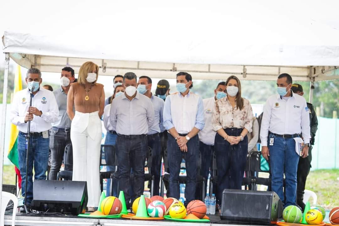 Con bombos y platillos inició el proyecto del Coliseo Mayor que tiene un año de retraso