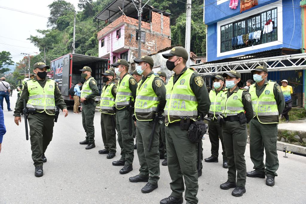 Preparar 500 nuevos policías, propuesta de Orozco y Hurtado para combatir la inseguridad