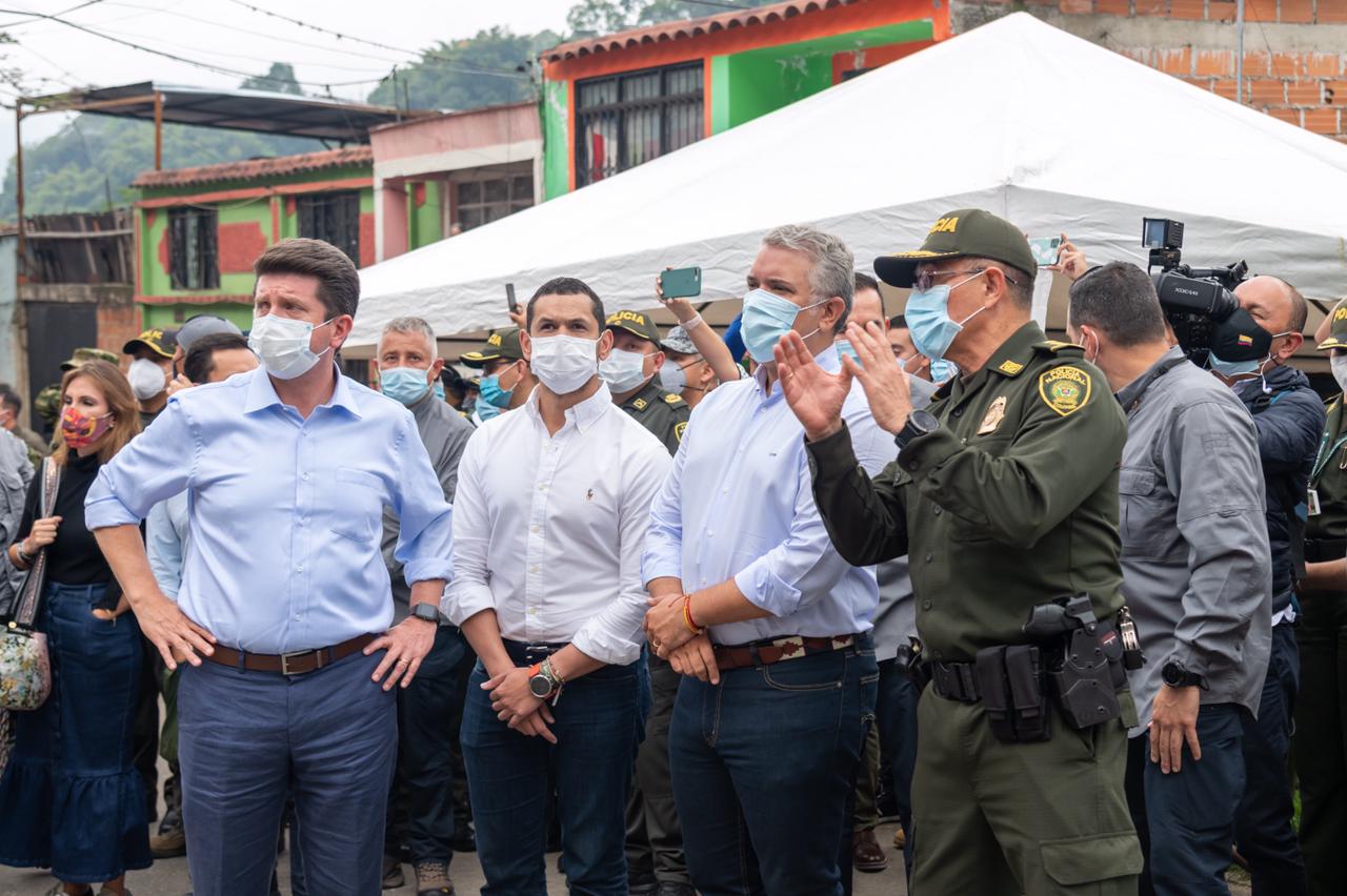 Vamos a desmantelar en 100 días cuanta olla de narcotráfico podamos: Presidente Duque