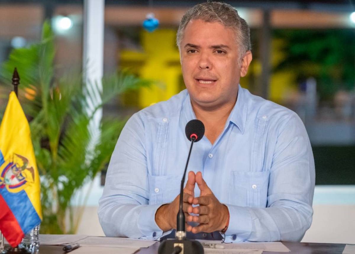 Se agita debate por propuesta de ampliar periodo de Duque
