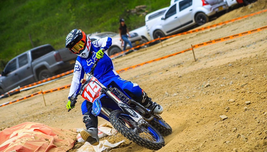 Estudiante de Unibagué ganó válida nacional de motovelocidad