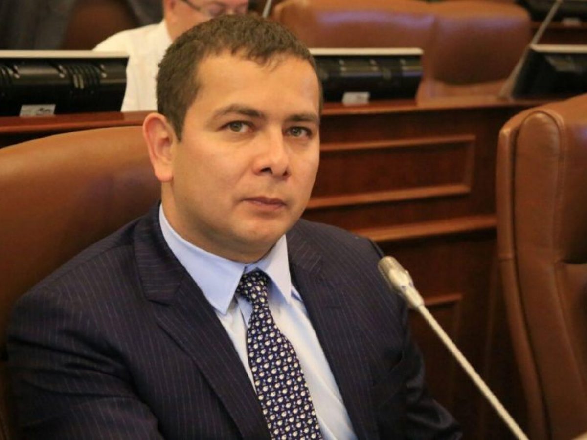 Proponen bono pensional para personas en primera línea de atención al Covid-19