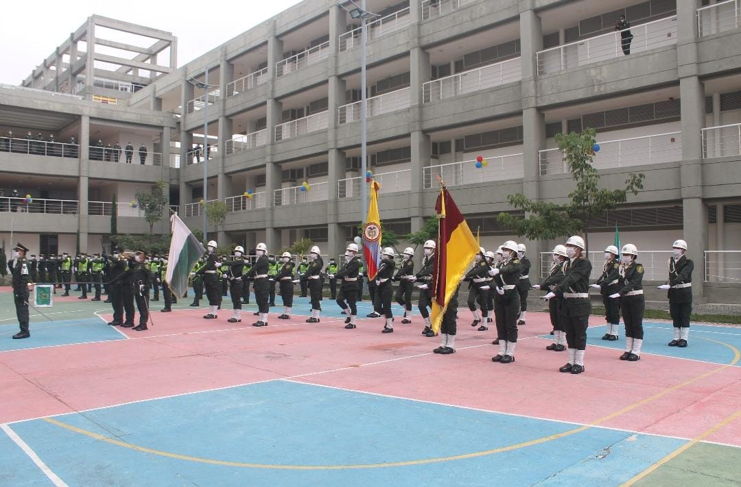 La policía Tolima graduó a 128 auxiliares, entre ellos 71 son mujeres