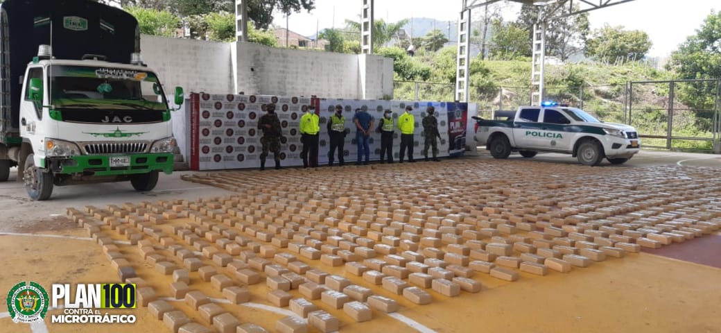 En Roncesvalles cae cargamento de marihuana