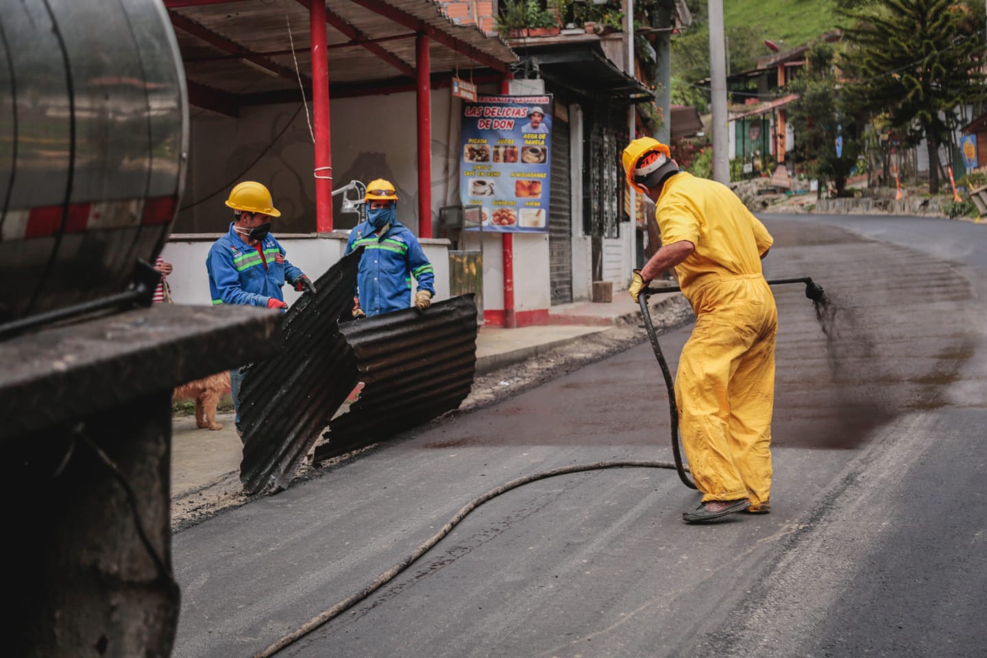 En este semestre culminan obras de pavimentación de la vía Ibagué-Juntas
