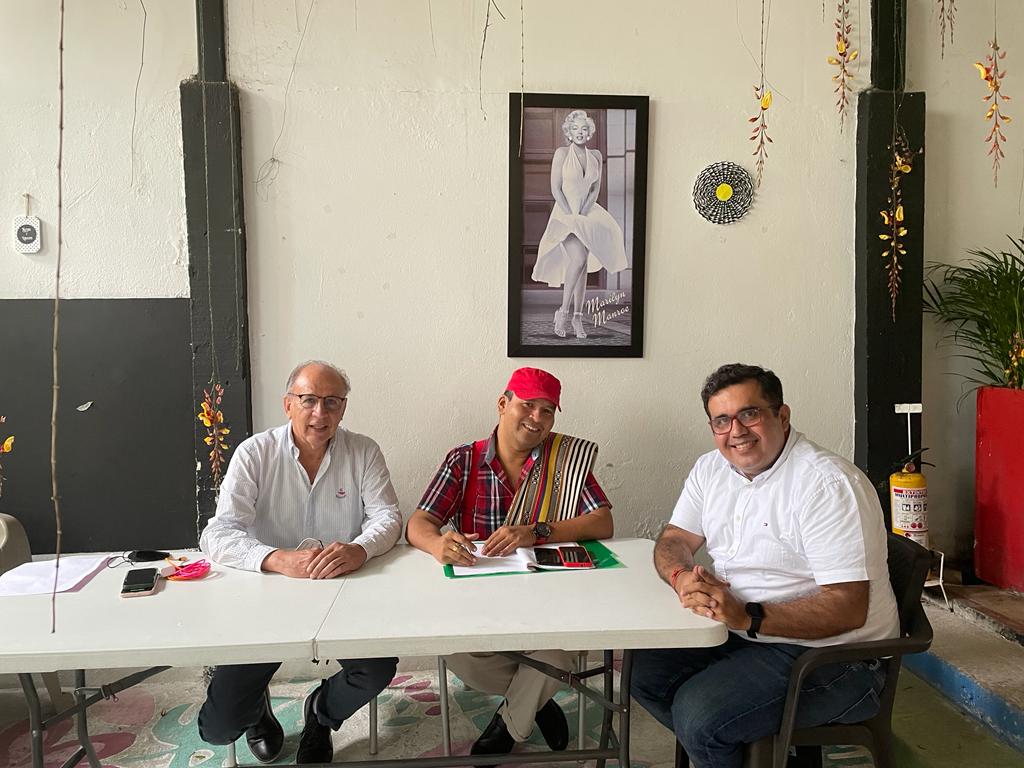 Peso pesado llega a reforzar campaña de Gentil Gómez a la Cámara