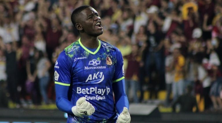 William Cuesta ataja penal al último minuto y Deportes Tolima derrota a Cortuluá