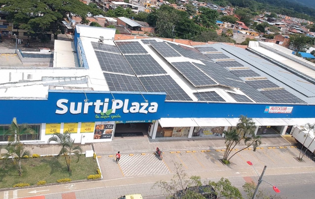Con energía solar operará el supermercado Surtiplaza