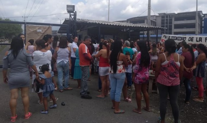 Familiares de sindicados de la cárcel de Picaleña piden casa por cárcel para sus parientes