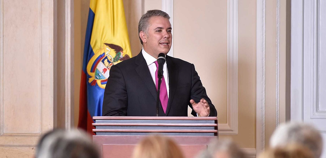"Decreto 444 no autoriza dineros para los bancos, sino para atender necesidades de 20 millones de colombianos": Duque
