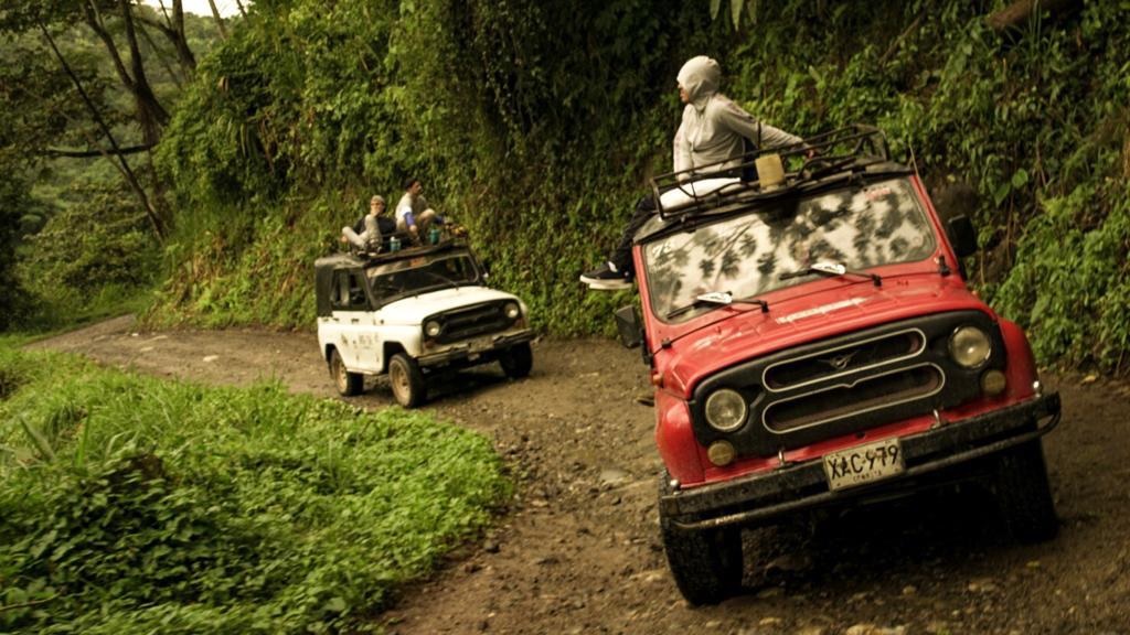 Expertos internacionales participan en expedición turística guiada por excombatientes de las Farc en Marquetalia